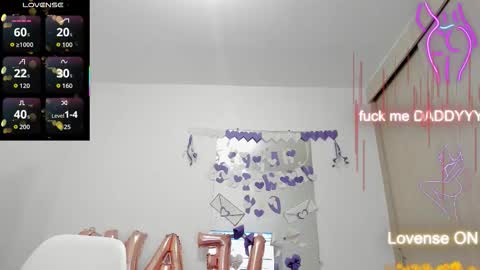 Esmeralda online show from March 2026 10:04:01 PM