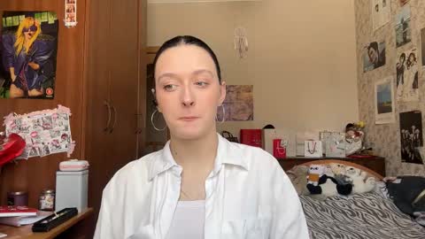 Snapshot of estaluckie chatting on March 2026 04:40:01 AM Palmer online show from March 2026 04:40:01 AM