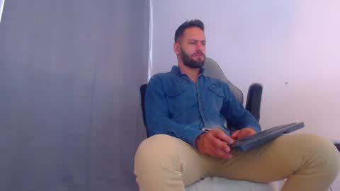 esteban online show from December 2024 07:53:02 PM