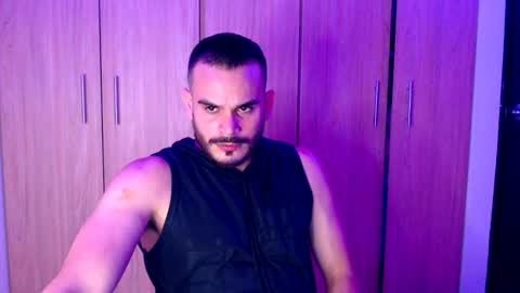 Snapshot of esteban_fer chatting on February 2025 05:32:01 AM Esteban Fernandez online show from February 2025 05:32:01 AM