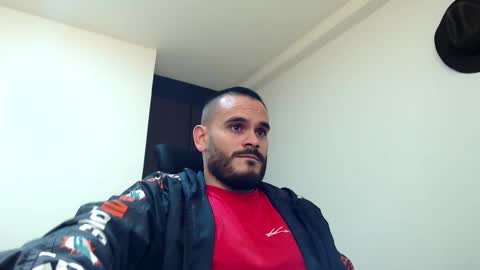 Esteban Fernandez online show from November 2025 08:13:02 PM