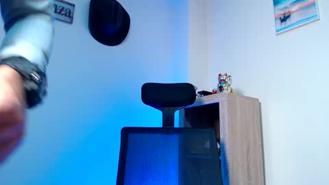 Esteban Fernandez online show from February 2026 03:34:02 AM