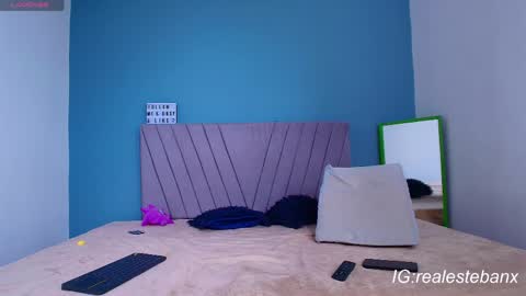 E S T E B A N online show from April 2026 05:58:01 PM