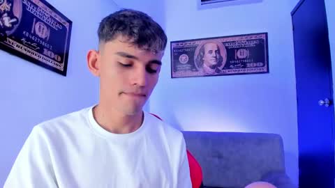 Snapshot of estebanperez_ chatting on December 2024 12:05:01 PM Esteban online show from December 2024 12:05:01 PM