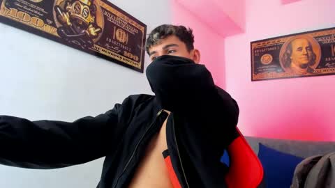 Snapshot of estebanperez_ chatting on December 2024 12:13:02 PM Esteban online show from December 2024 12:13:02 PM