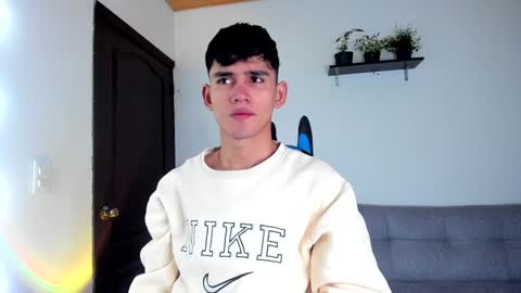 Snapshot of estebanperez_ chatting on January 2025 01:02:02 PM Esteban online show from January 2025 01:02:02 PM
