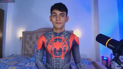 Snapshot of estebanperez_ chatting on September 2025 02:07:02 PM Esteban online show from September 2025 02:07:02 PM