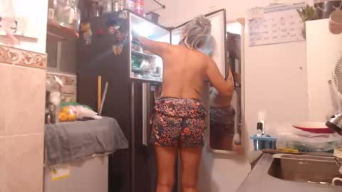 estelamaris online show from November 2025 12:31:02 AM