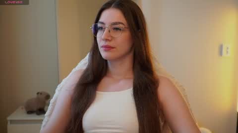 Snapshot of ester_hill chatting on June 2026 04:57:01 AM Ester online show from June 2026 04:57:01 AM