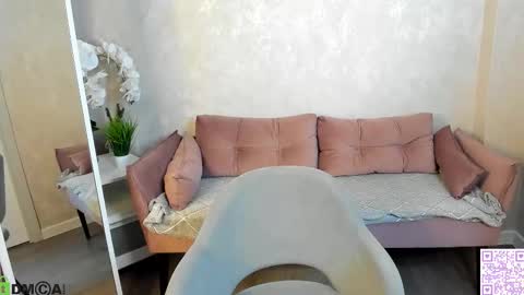 Ester online show from February 2026 04:17:01 AM