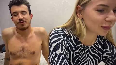 Ester online show from September 2025 03:24:02 PM