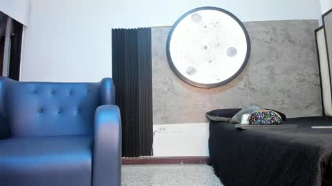 esterlindez online show from May 2026 08:14:01 PM