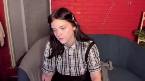 Ester  online show from April 2026 04:16:01 PM