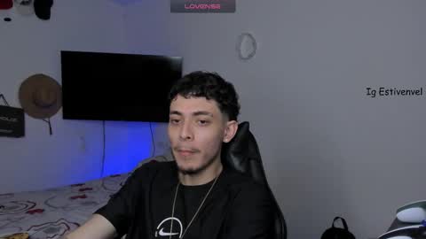 estivenvel online show from October 2025 05:57:02 PM