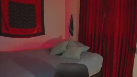 Snapshot of estmonnn chatting on October 2025 10:32:01 PM Esteban online show from October 2025 10:32:01 PM