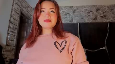 estrella05_ online show from November 2025 04:01:01 AM