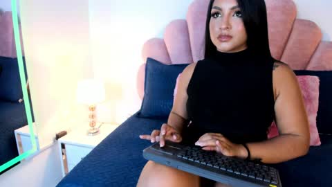 Estrella Garcia  online show from April 2026 04:08:01 PM