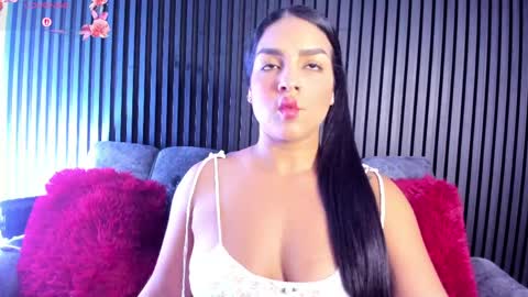 Estrella Garcia  online show from May 2026 12:22:01 PM