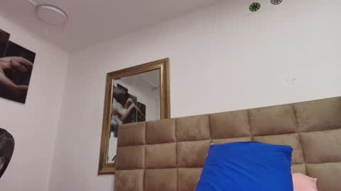 Snapshot of estrella_hanks_ chatting on January 2025 11:59:02 AM Estrella online show from January 2025 11:59:02 AM