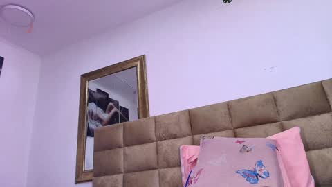 Snapshot of estrella_hanks_ chatting on January 2025 11:55:01 AM Estrella online show from January 2025 11:55:01 AM