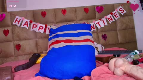 Snapshot of estrella_hanks_ chatting on February 2025 03:00:01 PM Estrella online show from February 2025 03:00:01 PM