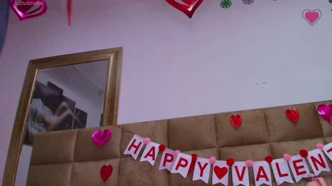Snapshot of estrella_hanks_ chatting on February 2025 06:01:01 PM Estrella online show from February 2025 06:01:01 PM