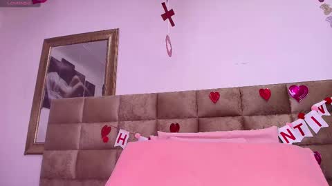 Snapshot of estrella_hanks_ chatting on February 2025 12:00:02 PM Estrella online show from February 2025 12:00:02 PM