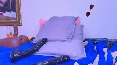 Snapshot of estrella_hanks_ chatting on February 2025 06:08:02 PM Estrella online show from February 2025 06:08:02 PM