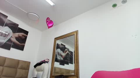 Snapshot of estrella_hanks_ chatting on March 2025 12:09:01 PM Estrella online show from March 2025 12:09:01 PM