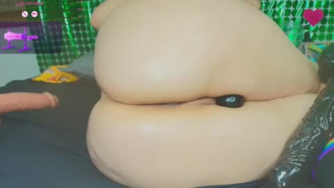 Snapshot of estrella_hanks_ chatting on March 2025 06:00:01 PM Estrella online show from March 2025 06:00:01 PM