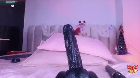 Estrella online show from December 2025 01:42:01 PM