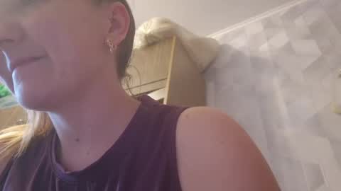 estrellawalters online show from May 2026 02:43:01 PM