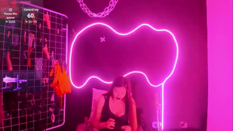 Cloe and Megan online show from October 2025 01:21:01 PM