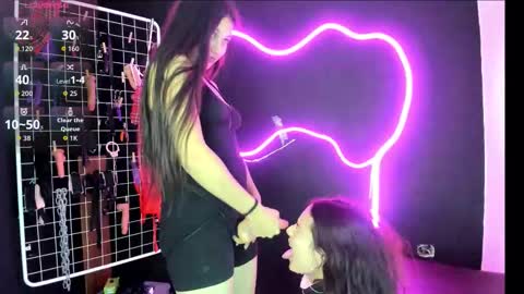 Cloe and Megan online show from November 2025 11:04:02 PM