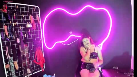 Cloe and Megan online show from November 2025 08:41:02 PM