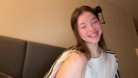 Snapshot of eternal_infinite chatting on January 2025 03:15:02 PM nika 3 online show from January 2025 03:15:02 PM