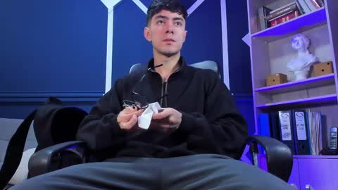 Etham online show from September 2025 12:05:01 PM