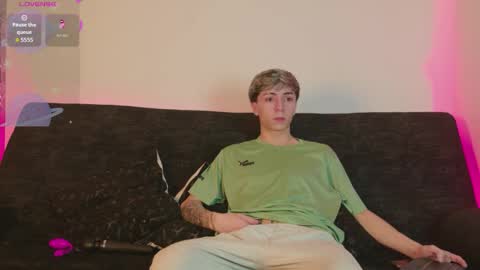 Snapshot of ethan_and_ava chatting on June 2026 02:39:01 AM ethan and ava online show from June 2026 02:39:01 AM