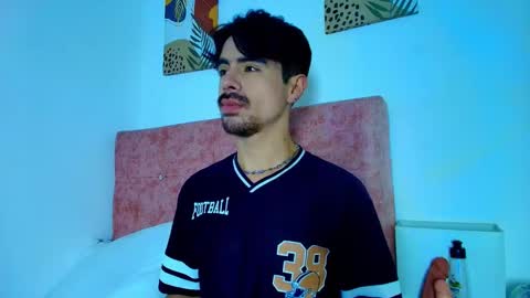 ethan  online show from January 2026 03:23:01 AM