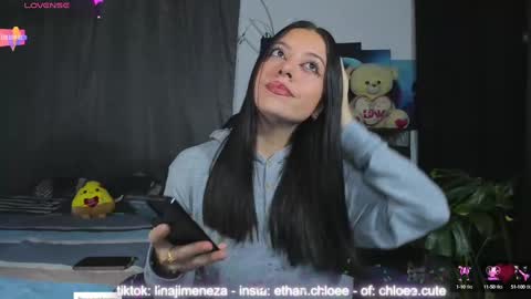 Snapshot of ethan_chloee chatting on February 2025 03:43:02 AM Chloe Ethan online show from February 2025 03:43:02 AM