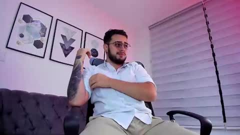 ethan_greacee online show from February 2026 12:01:02 PM