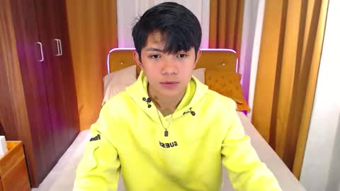 ethan_lauren online show from April 2026 12:33:01 PM