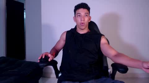 Ethan Noir online show from May 2026 09:27:01 PM