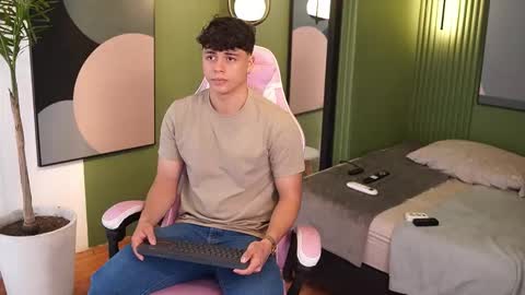 ethan_occonor online show from September 2025 06:44:02 PM