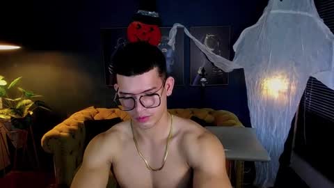 ETHAN RODGERS online show from October 2025 08:21:02 PM