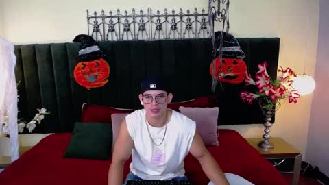 ETHAN RODGERS online show from October 2025 07:59:01 PM