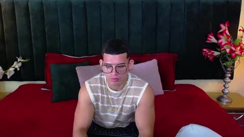 ETHAN RODGERS online show from November 2025 09:25:02 PM