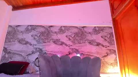 ethan_thouse online show from December 2025 07:19:02 PM