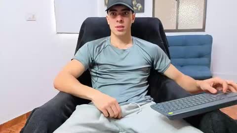 ethangreey1 online show from February 2026 01:06:02 PM