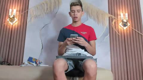 ethanhot_os online show from April 2026 05:50:02 PM